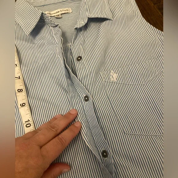 ABERCROMBIE & FITCH Shirt Dress : Blue and White Stripe - Medium - Picture 6 of 9
